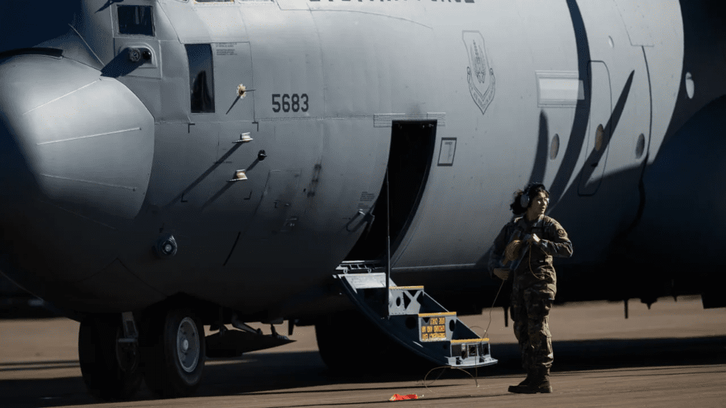 Atrás das linhas inimigas: Como a bem azeitada máquina de resgate da Força Aérea dos EUA opera