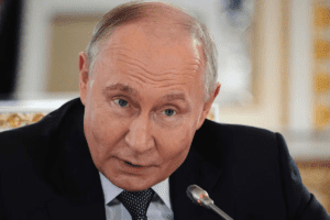 Putin diz que a Rússia vai reforçar suas defesas aéreas em resposta aos ataques ucranianos