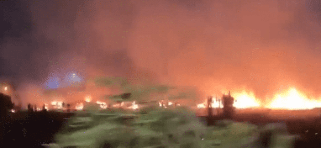 Colonos israelenses estão incendiando as vilas de Deir Dibwan e Burqa, na Cisjordânia