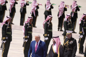 Acordo nuclear que permitiria o enriquecimento de urânio pela Arábia Saudita em limbo, aguardando a aprovação do governo Trump