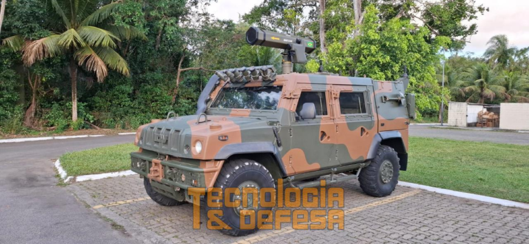 Guaicurus equipado com míssil MAX 1.2 AC